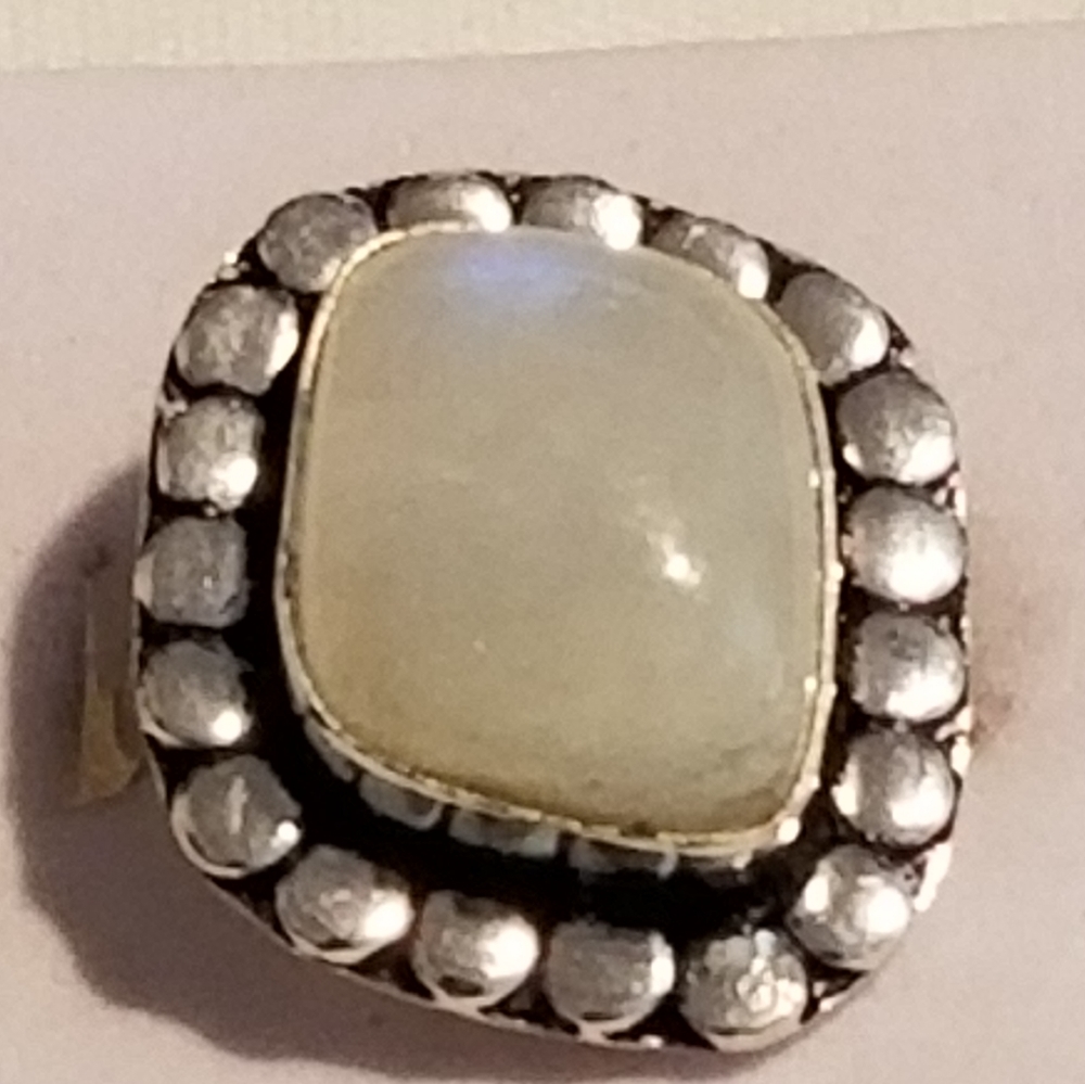 🌺 *Vintage Moonstone Silver Ring